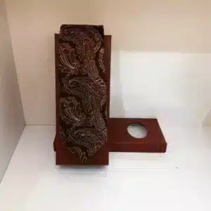 Kastanjebruine en gouden paisley stropdas