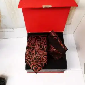 Zwarte stropdas en pochet