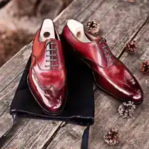 Bordeauxrode leren brogue Oxfords laarzen